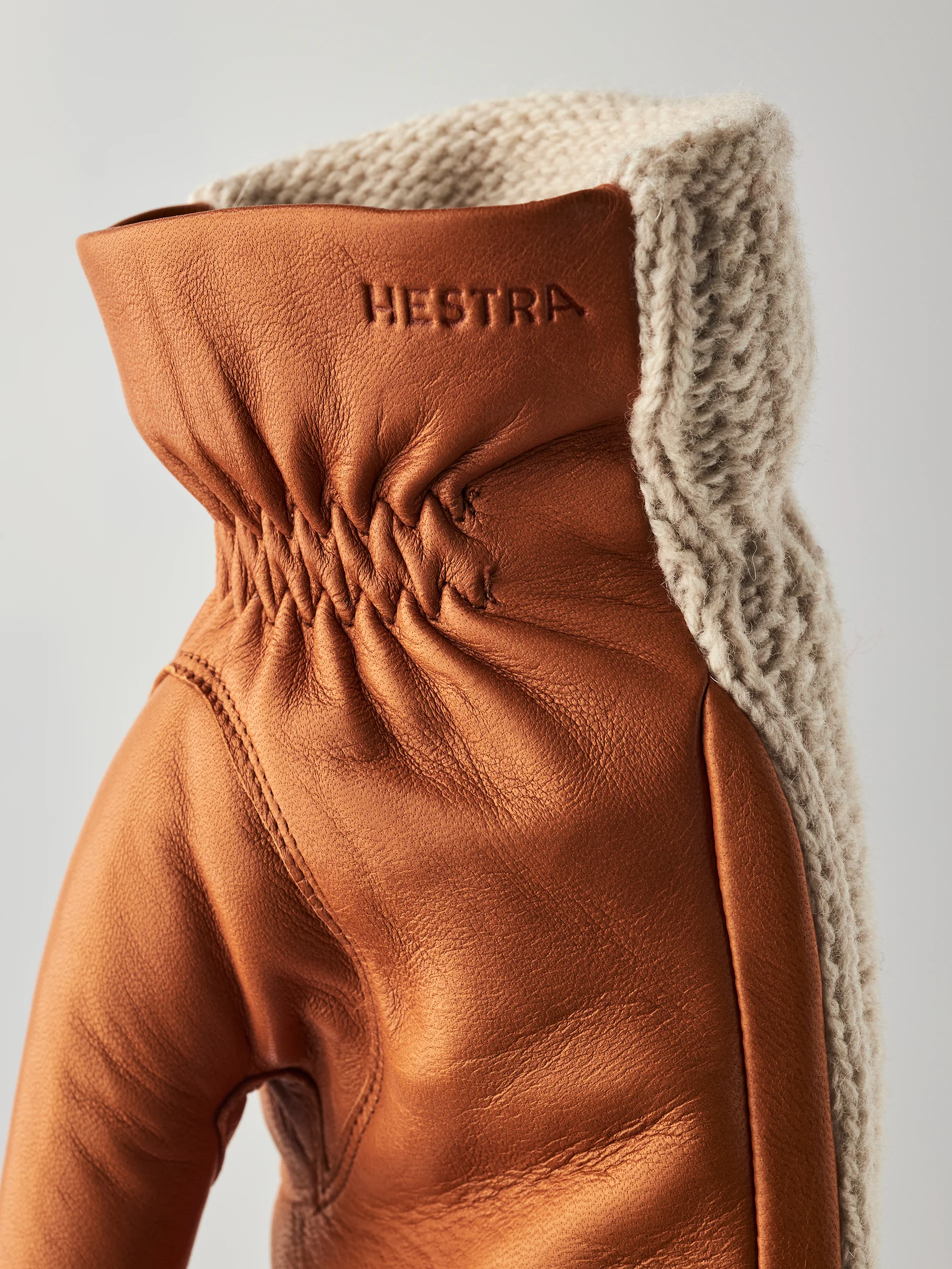 Elle Mitt - Image 5