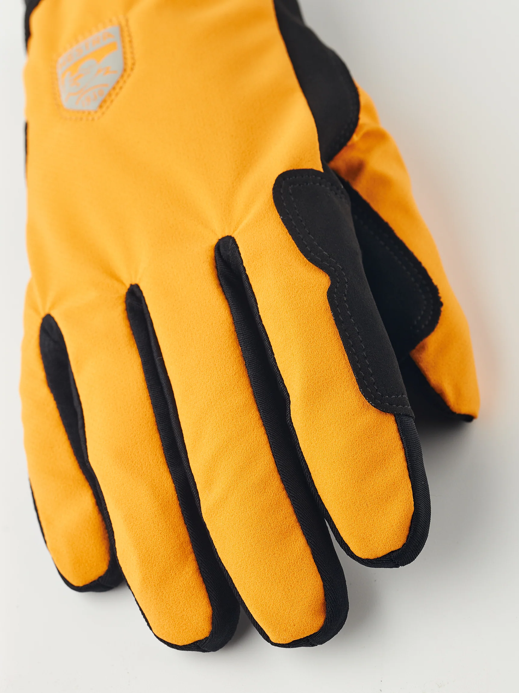 Windbreaker Tracker - 5 finger - Image 3