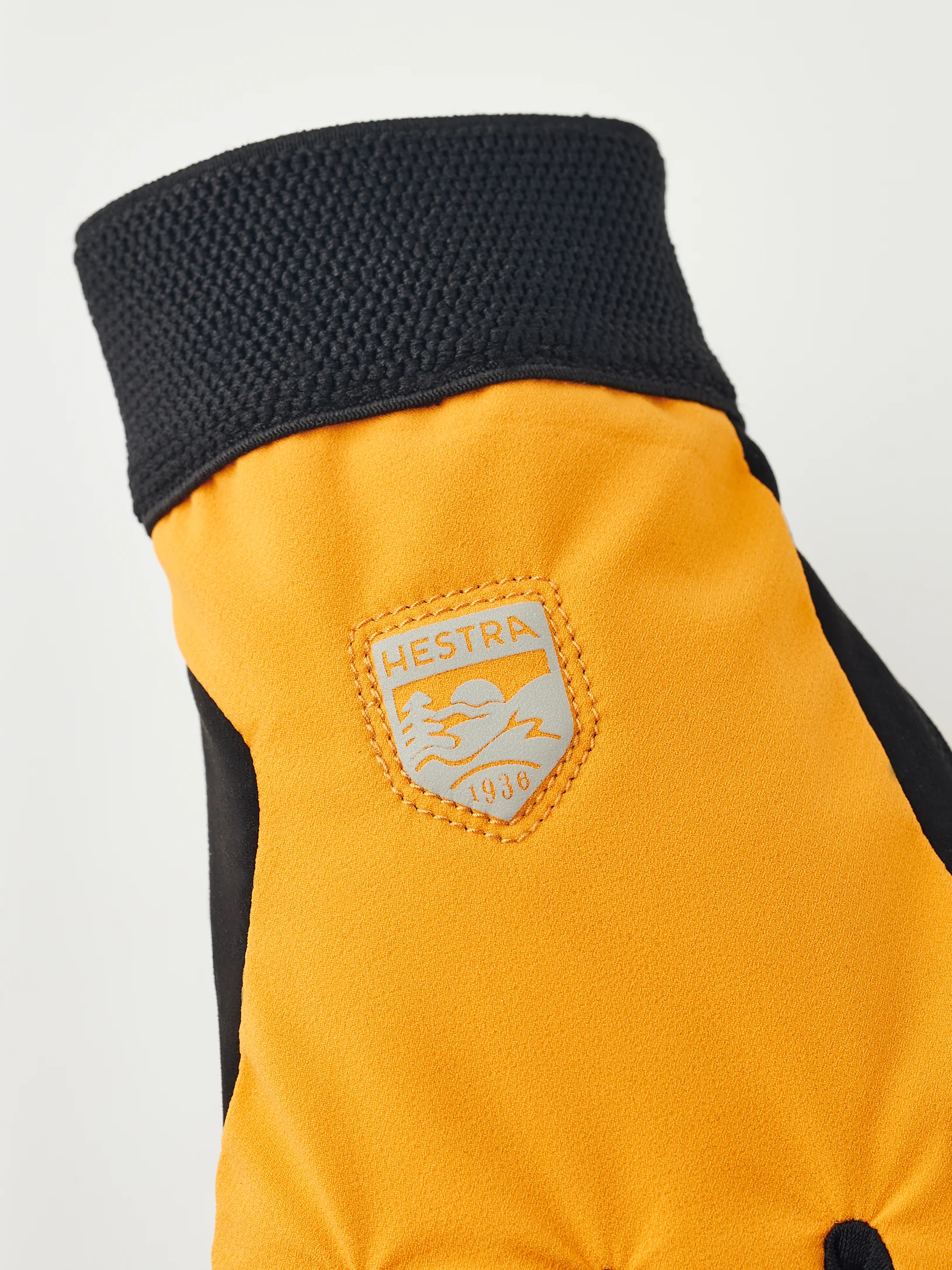 Windbreaker Tracker - 5 finger - Image 4